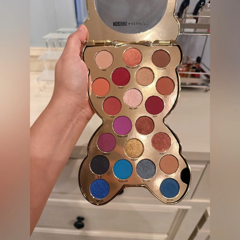 Love Moschino backpack and Eyeshadow Palette